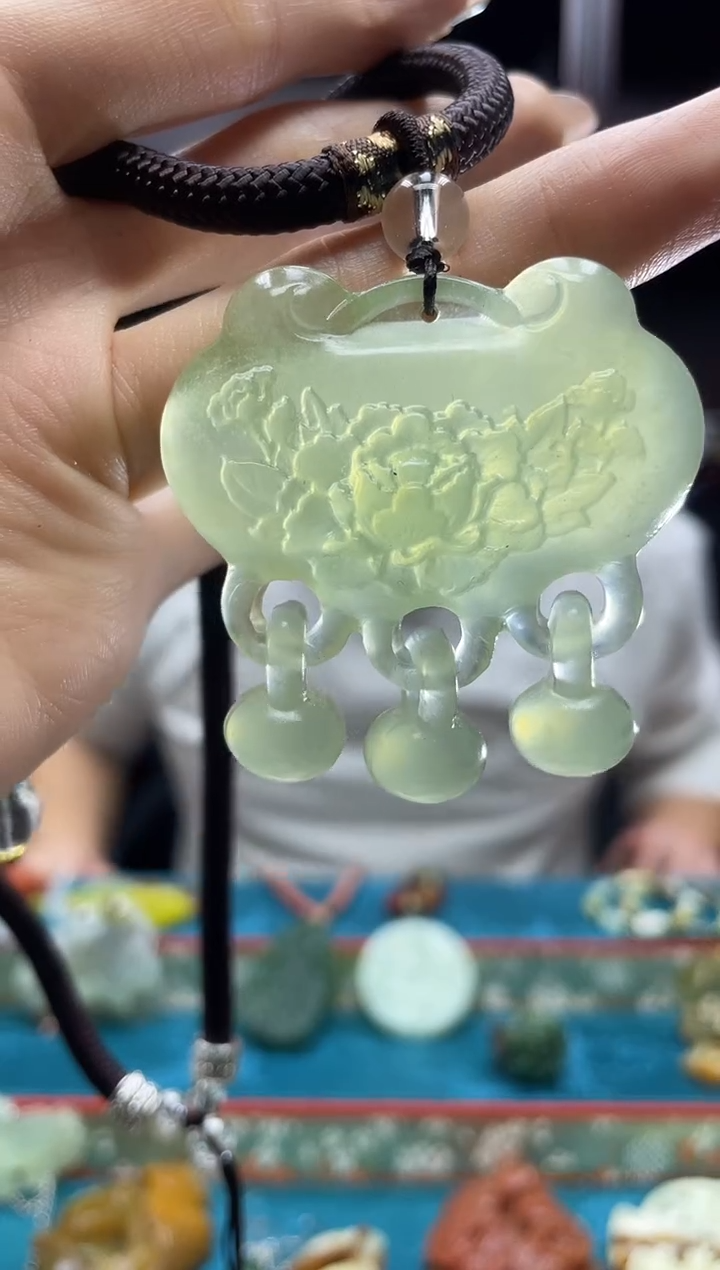 未镶嵌岫玉吊坠多样性发*货拍一发一