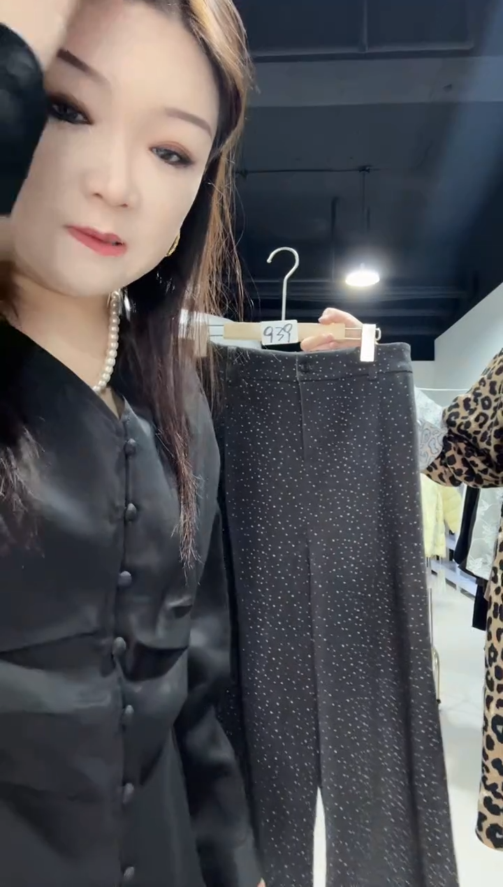 939-毛呢裤子········