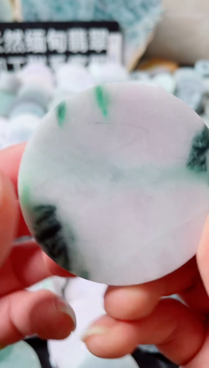 【闪购商品】翡翠颈饰未镶嵌60.......