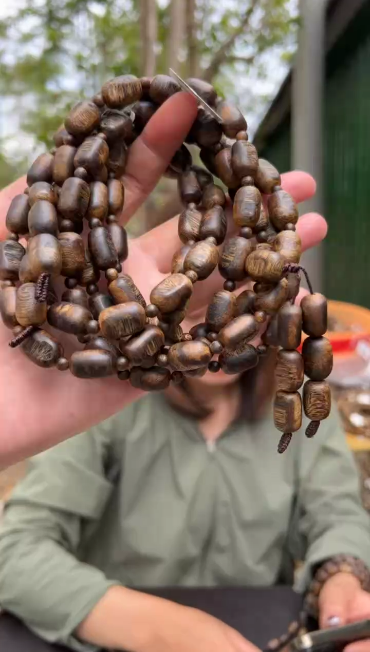 【闪购商品】沉香手串34克乌身圆叶手串多样性发货1条