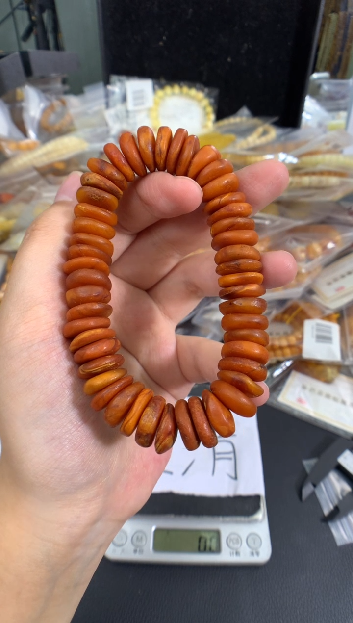 蜜蜡未镶嵌珠宝奇石1