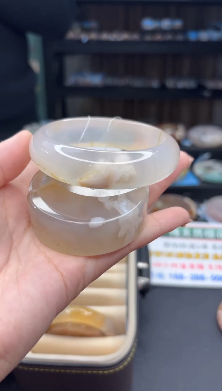 【闪购商品】石英质玉手镯未镶嵌975（58圈赠送镯心）