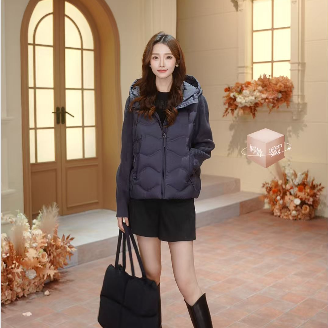 JUZUI玖姿JTGD03301针织拼接轻暖连帽短款鸭绒羽绒女2025冬季新款