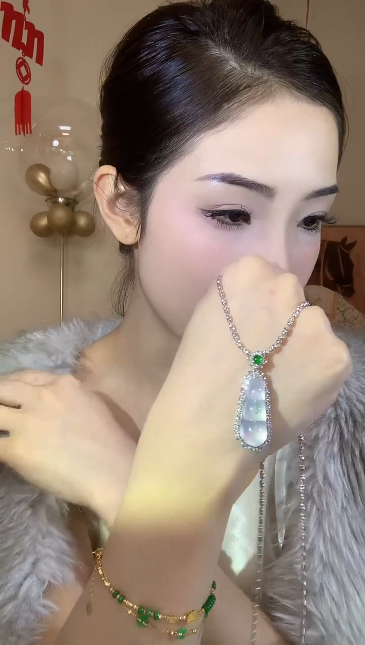 吊坠(不含链)18K金镶嵌翡翠S4