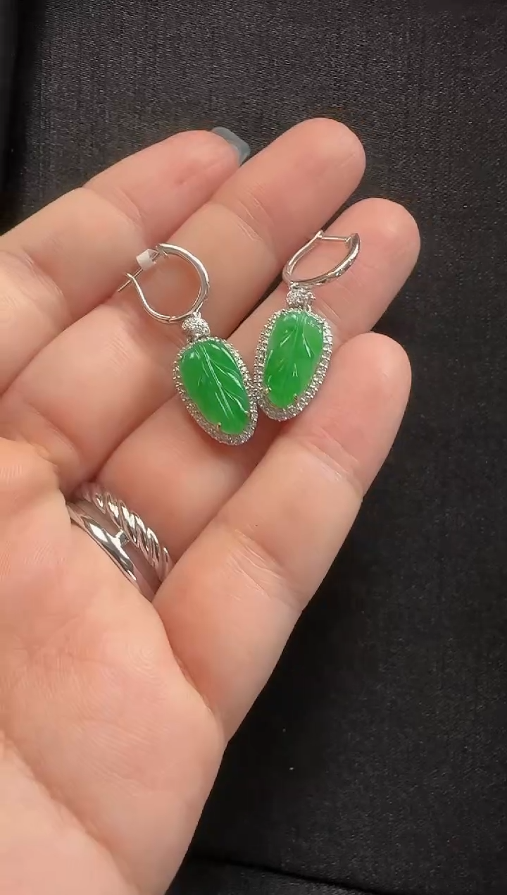 【闪购商品】翡翠耳环18K金镶嵌223叶子一对
