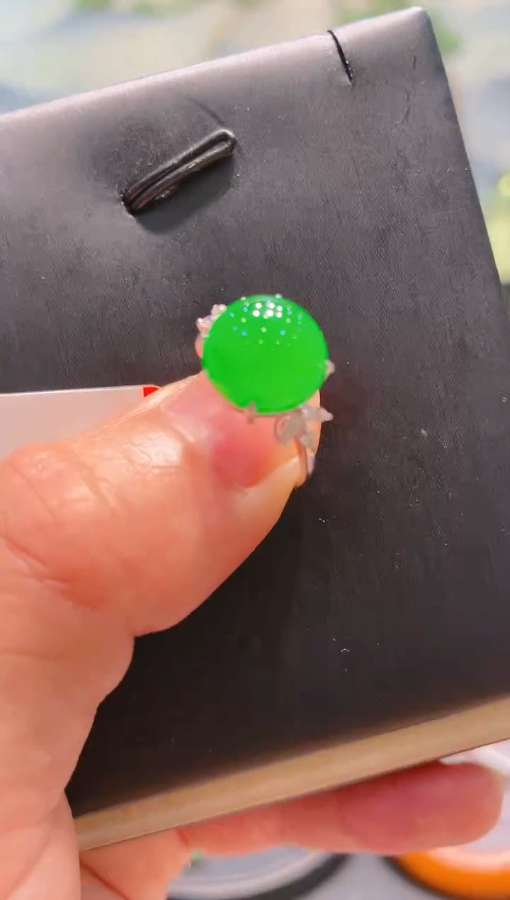 翡翠18K金镶嵌颈饰翡翠A76