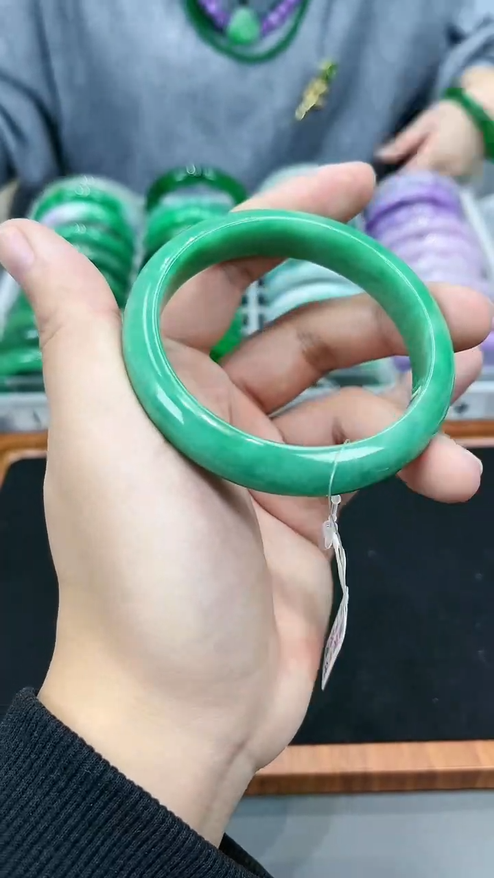 【闪购商品】砖雕s21满绿手镯圈口60-65