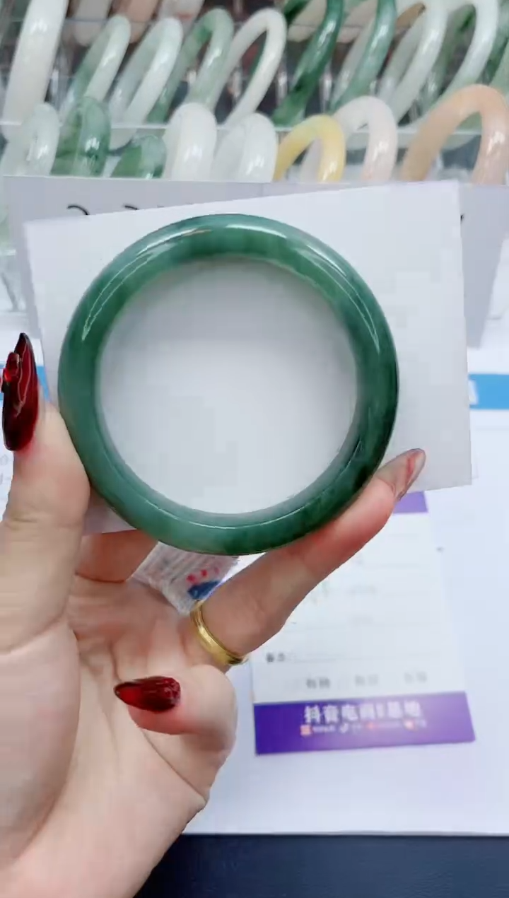 【闪购商品】石英质玉手镯未镶嵌111-56.4