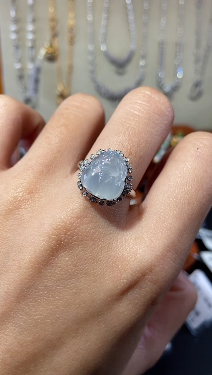 【闪购商品】翡翠颈饰18K金镶嵌戒指