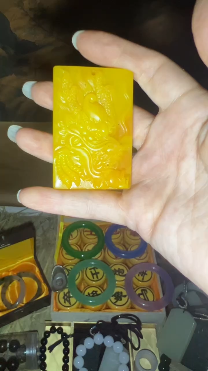 和田玉（黄玉）未镶嵌把件闪购高端商品链接