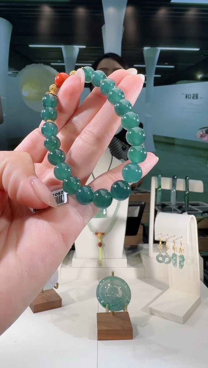 银S925镶嵌手链翡翠手串多样性发一