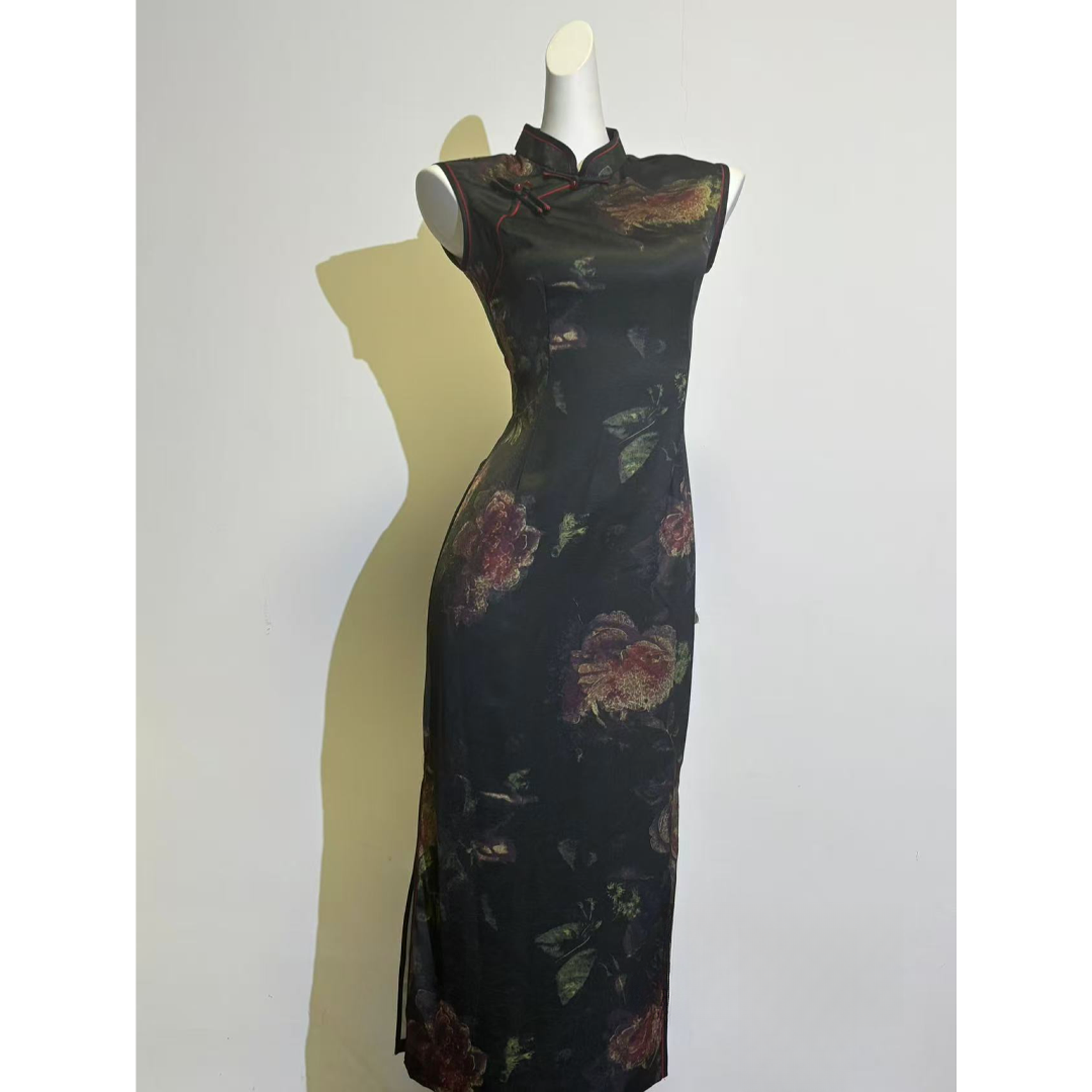 0645 黑色 无袖 【红花】 旗袍