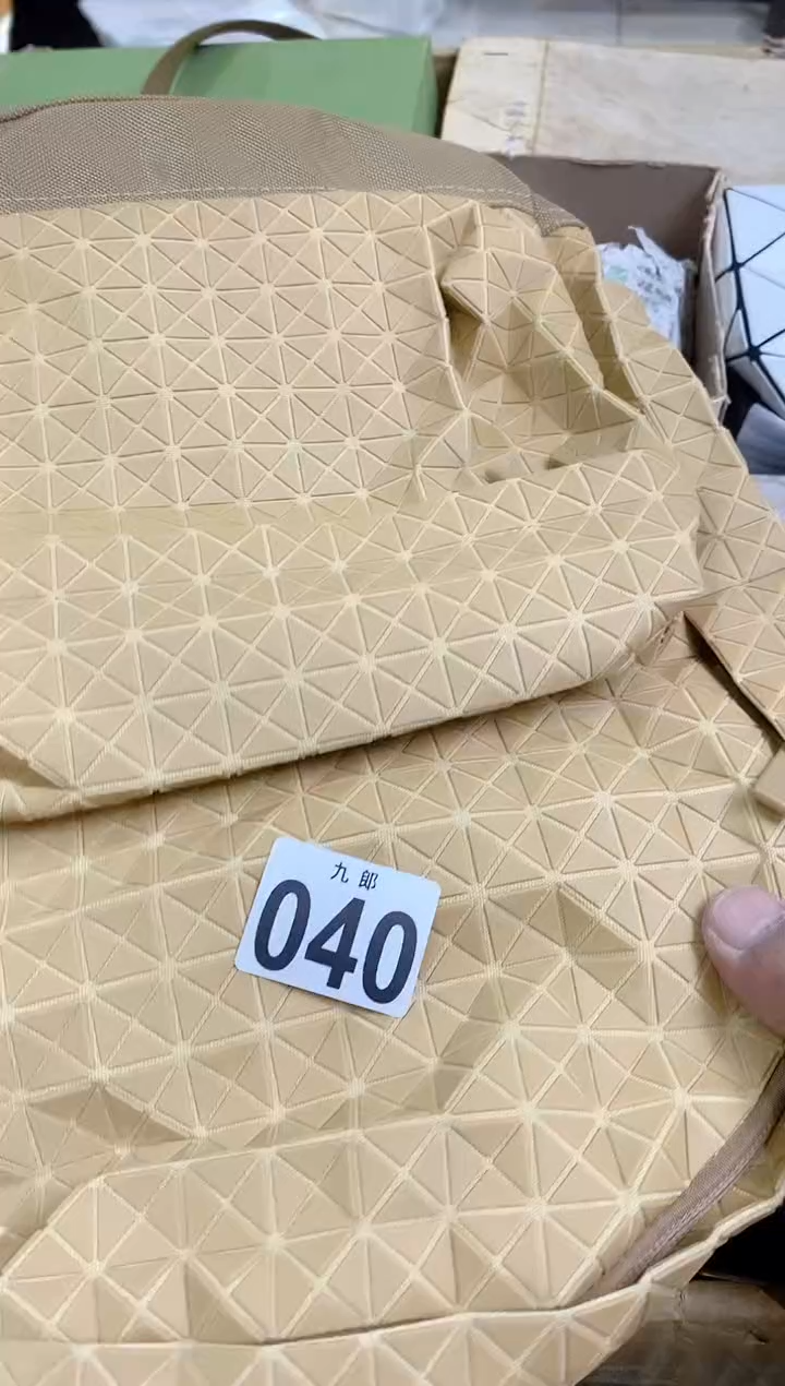 【闪购商品】瓷片040 拉着蜗牛去散步 拉着蜗牛去散步