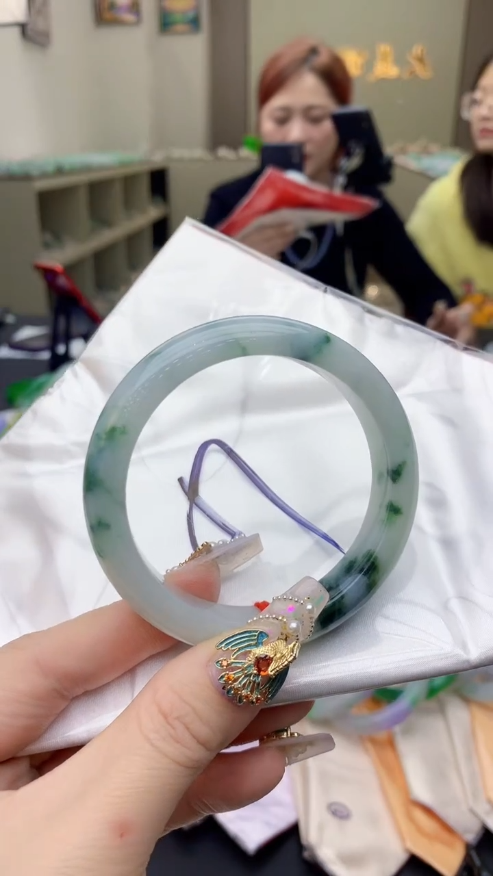 【闪购商品】翡翠手镯未镶嵌0800290369