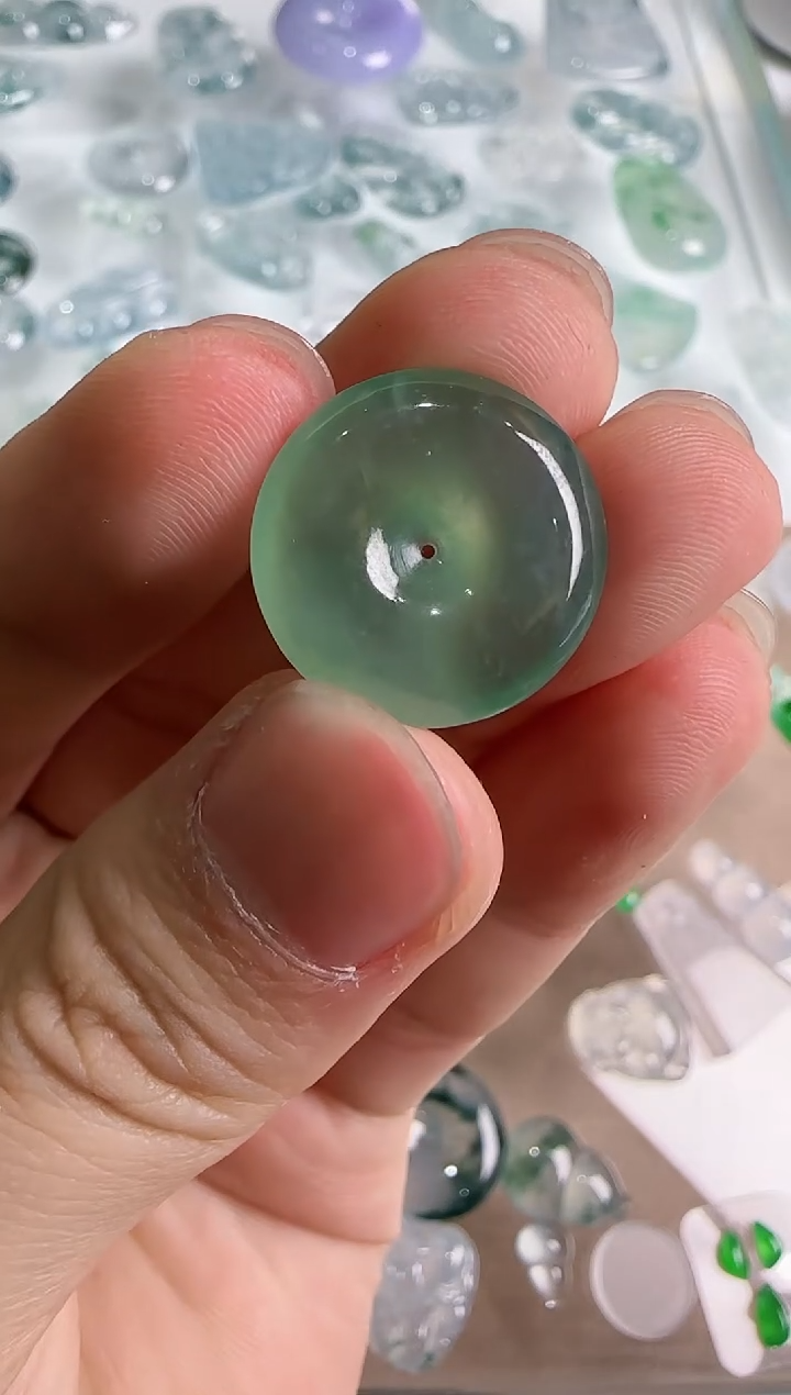 【闪购商品】翡翠吊坠(不含链)未镶嵌··