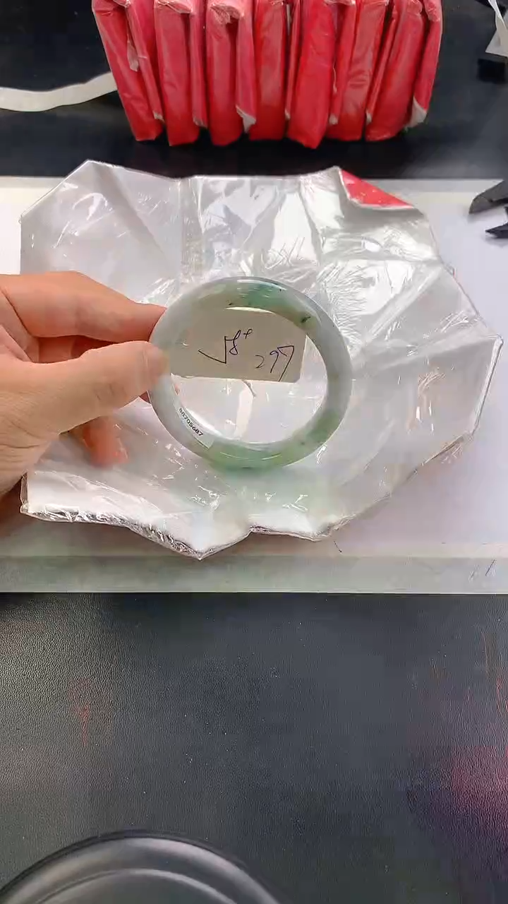 未镶嵌手镯翡翠297