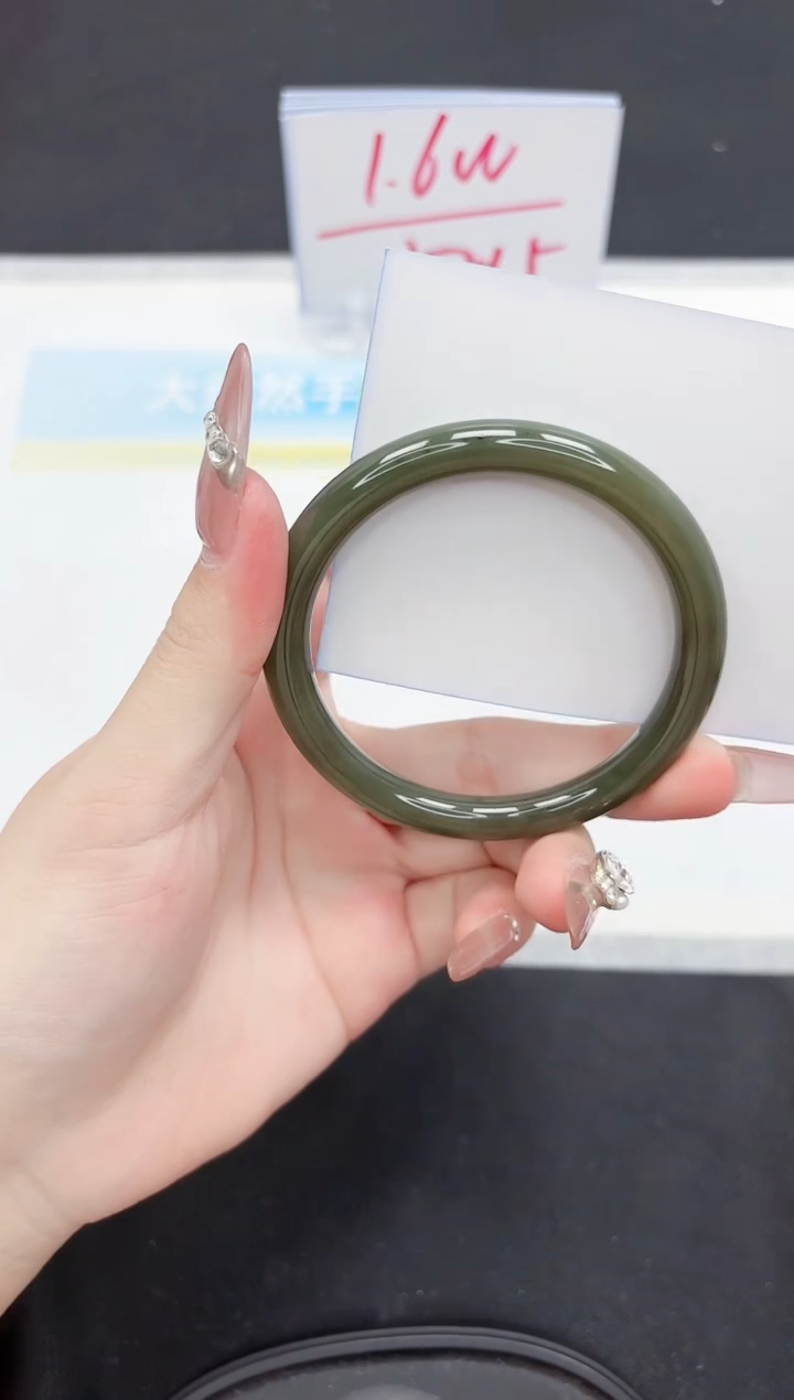 【闪购商品】和田玉手镯未镶嵌185-57