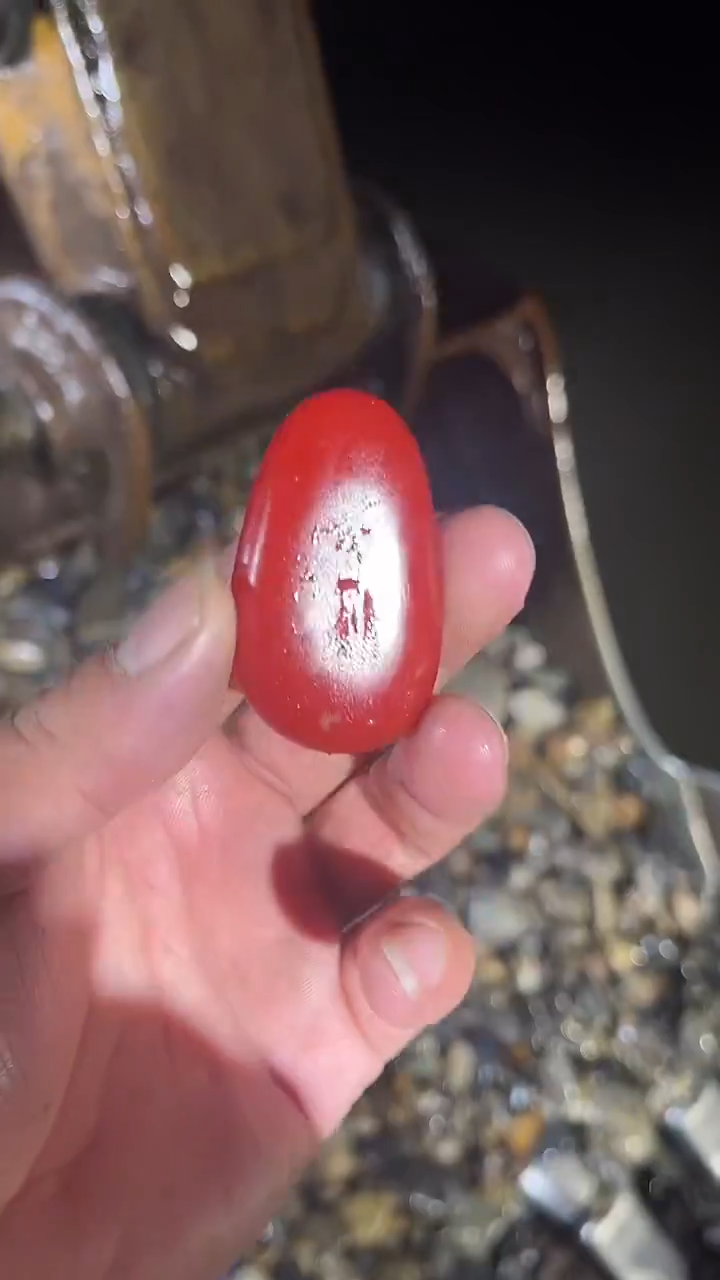 颈饰未镶嵌和田玉（糖玉）1