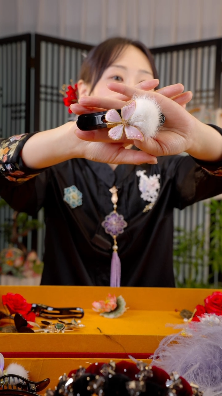 刺绣非遗苏绣绒花手工饰品