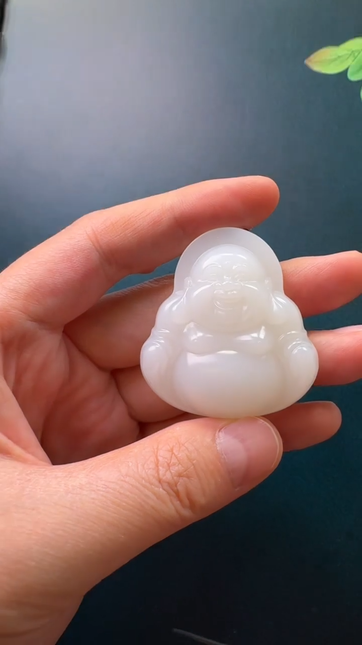 颈饰未镶嵌和田玉吊坠