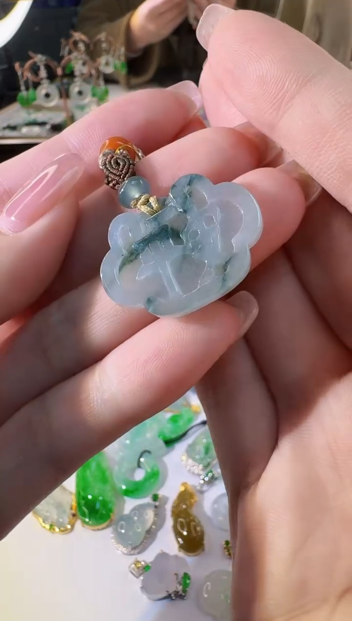 【闪购商品】翡翠颈饰未镶嵌缅甸翡翠A货挂件