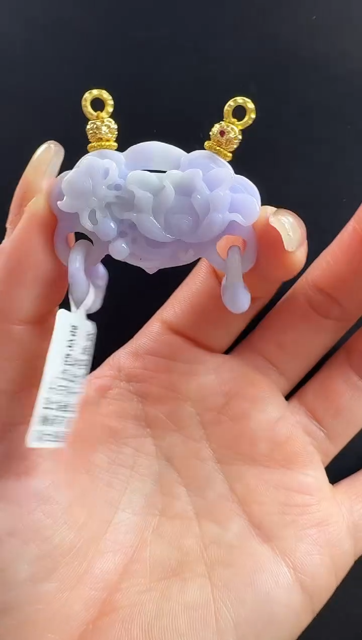 颈饰未镶嵌翡翠蝶恋花