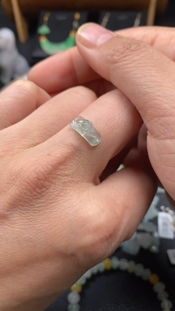 【闪购商品】翡翠颈饰未镶嵌翡翠净货27755