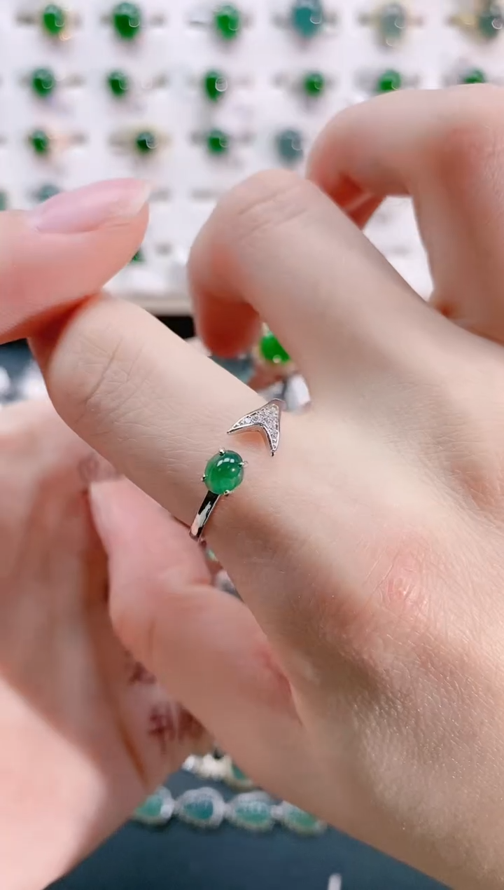 【闪购商品】翡翠戒指银S925镶嵌天然翡翠