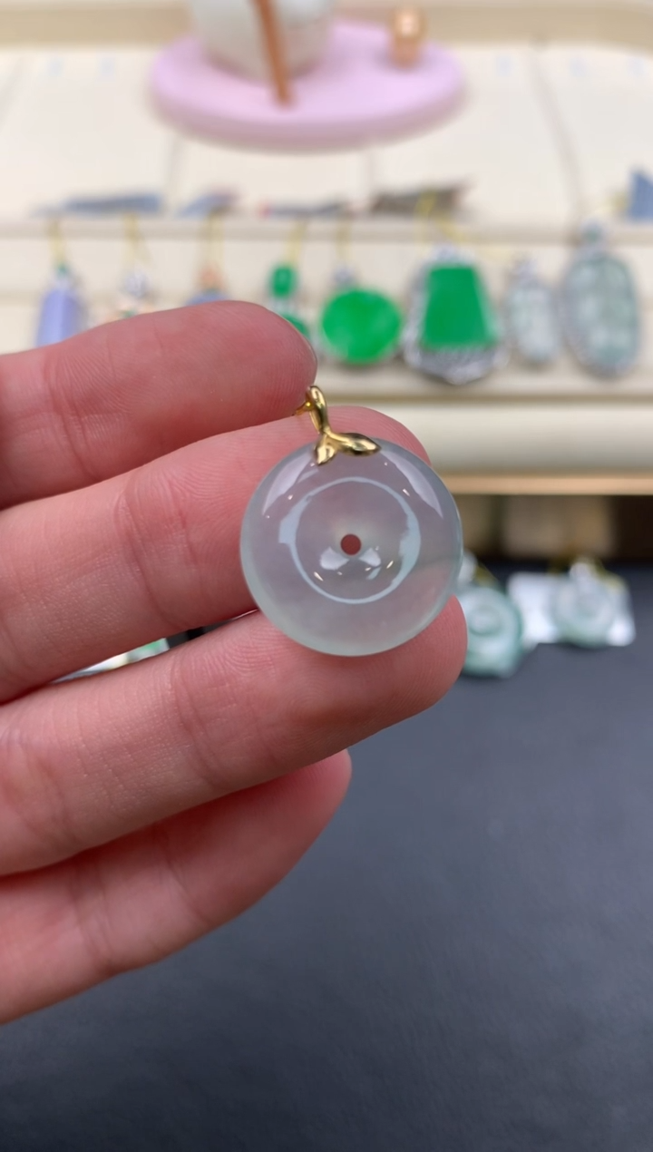 【闪购商品】翡翠颈饰18K金镶嵌Q227     