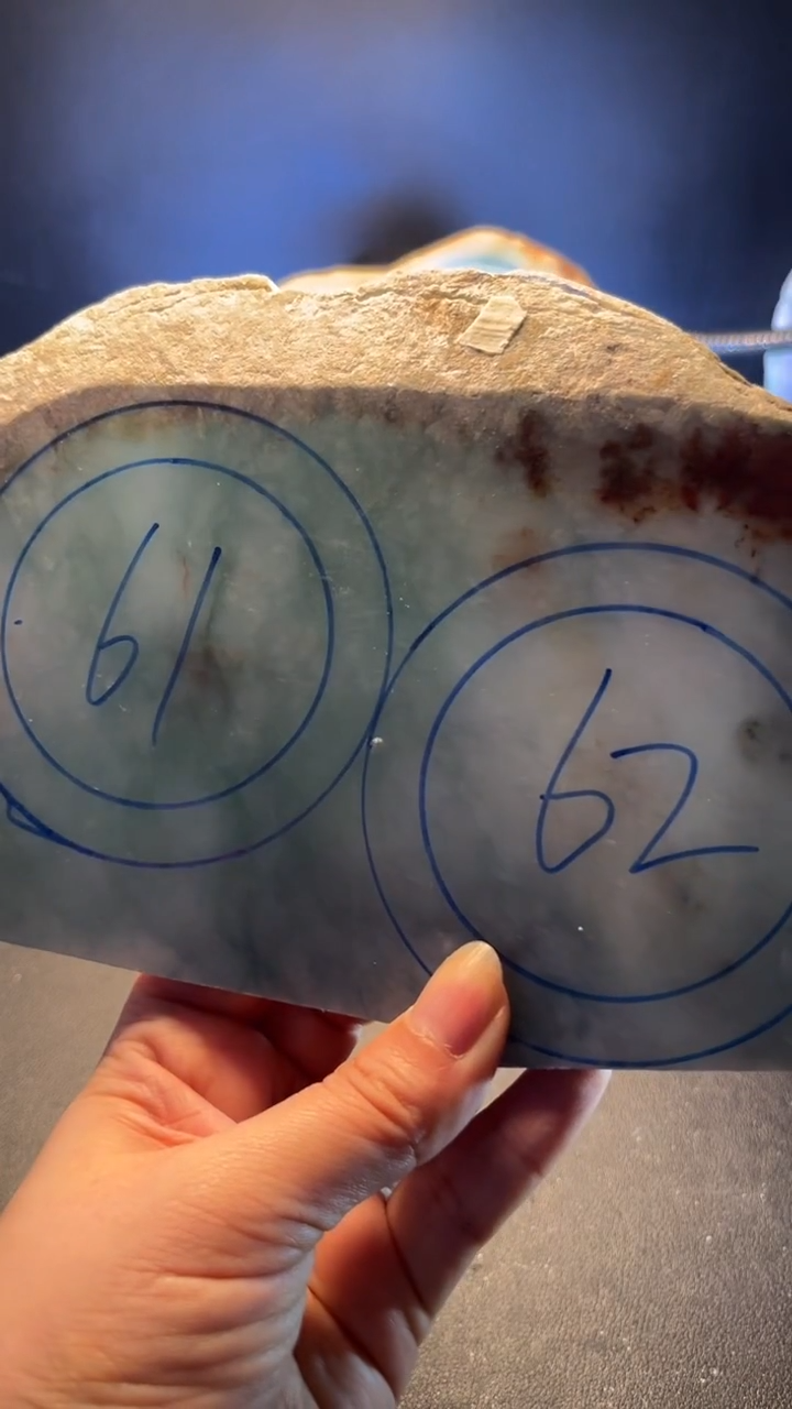 未镶嵌手镯定制翡翠?****?翡翠