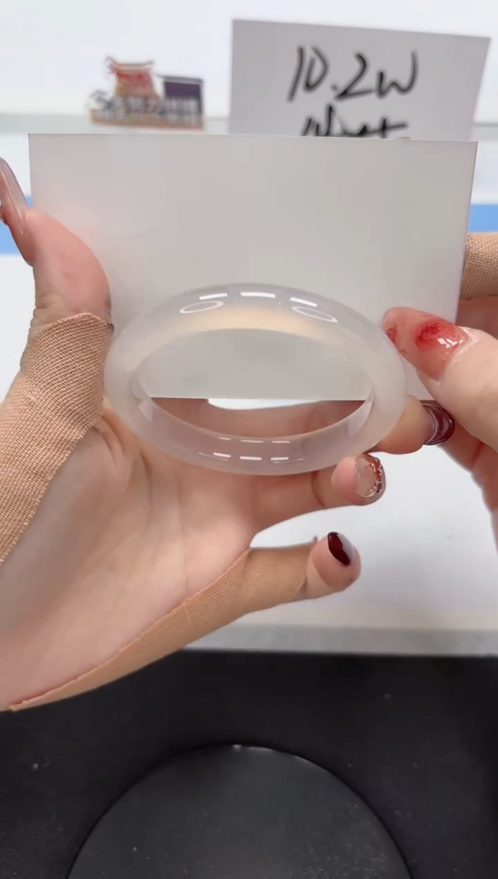 【闪购商品】石英质玉手镯未镶嵌A204-54