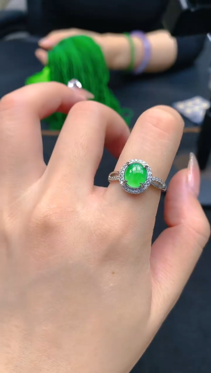 翡翠未镶嵌颈饰天然A货翡翠