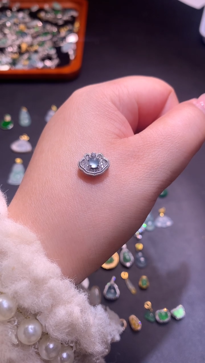 【闪购商品】翡翠吊坠(不含链)银S925镶嵌1