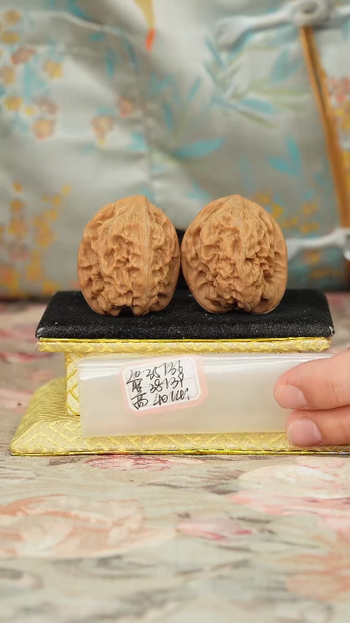 【闪购商品】文玩核桃把件马蹄