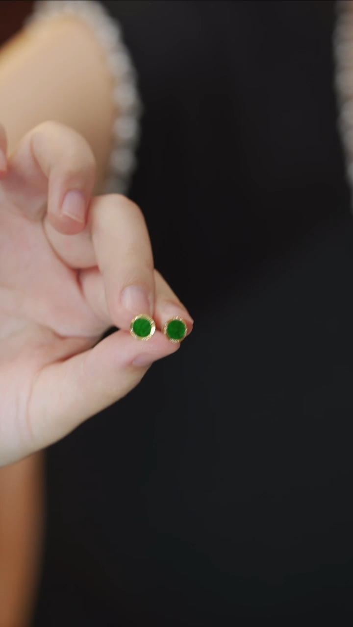 翡翠18K金镶嵌耳饰耳钉