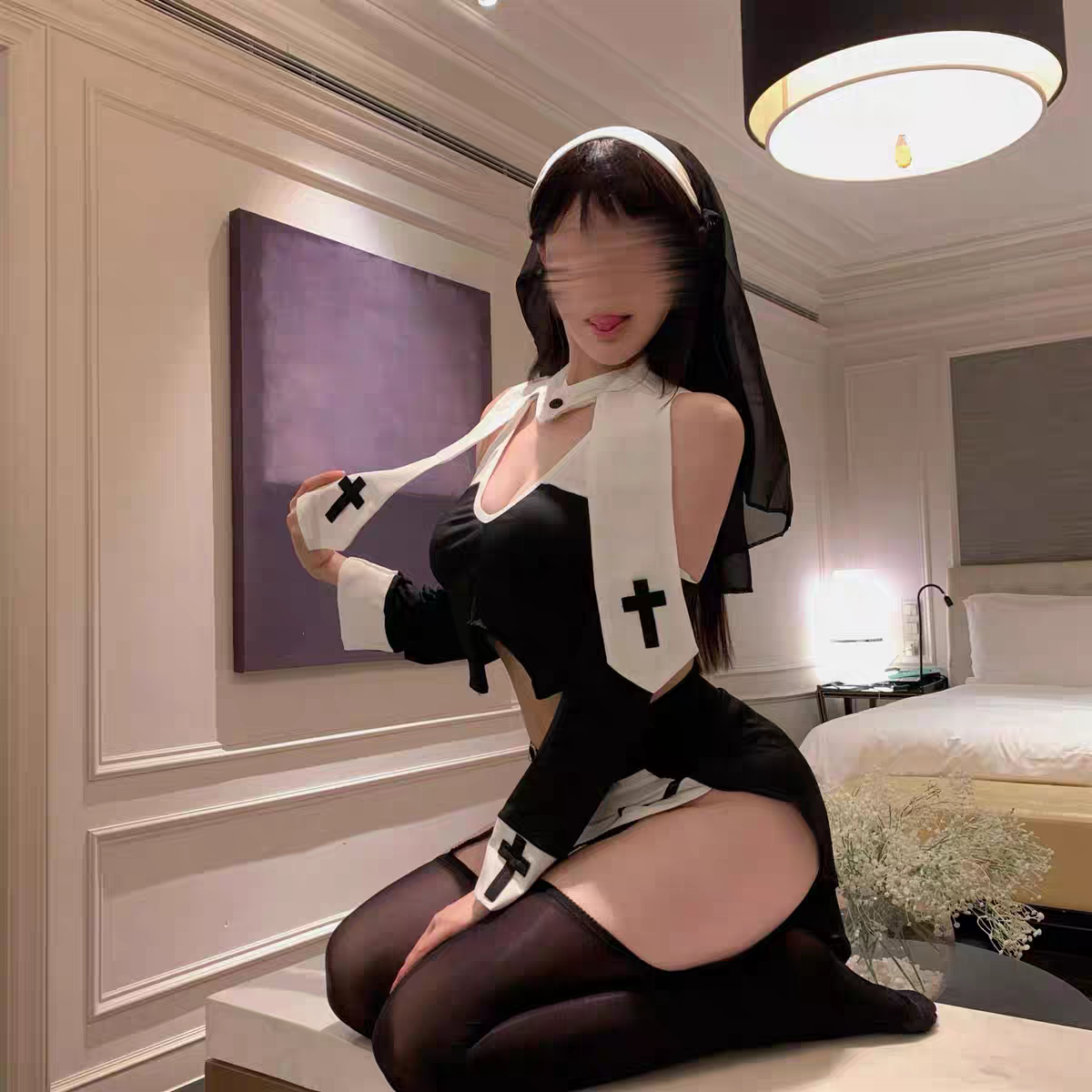 性感镂空修女护士火辣约会战袍