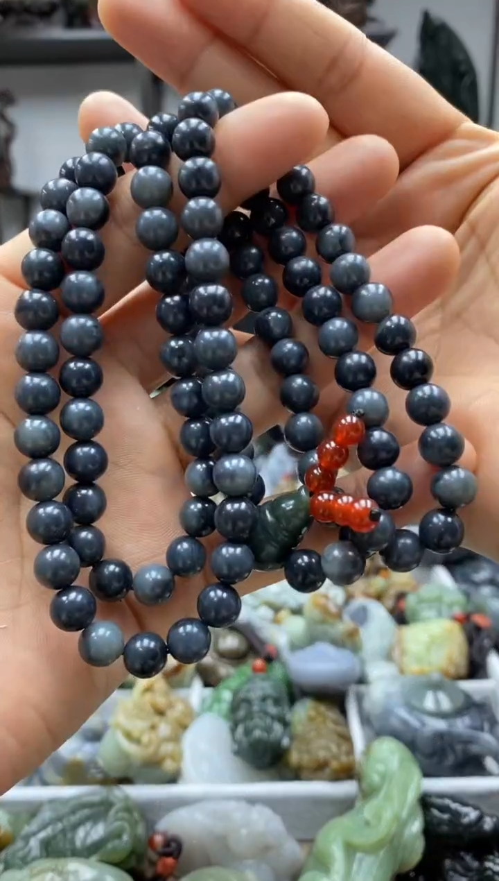 和田玉未镶嵌颈饰1