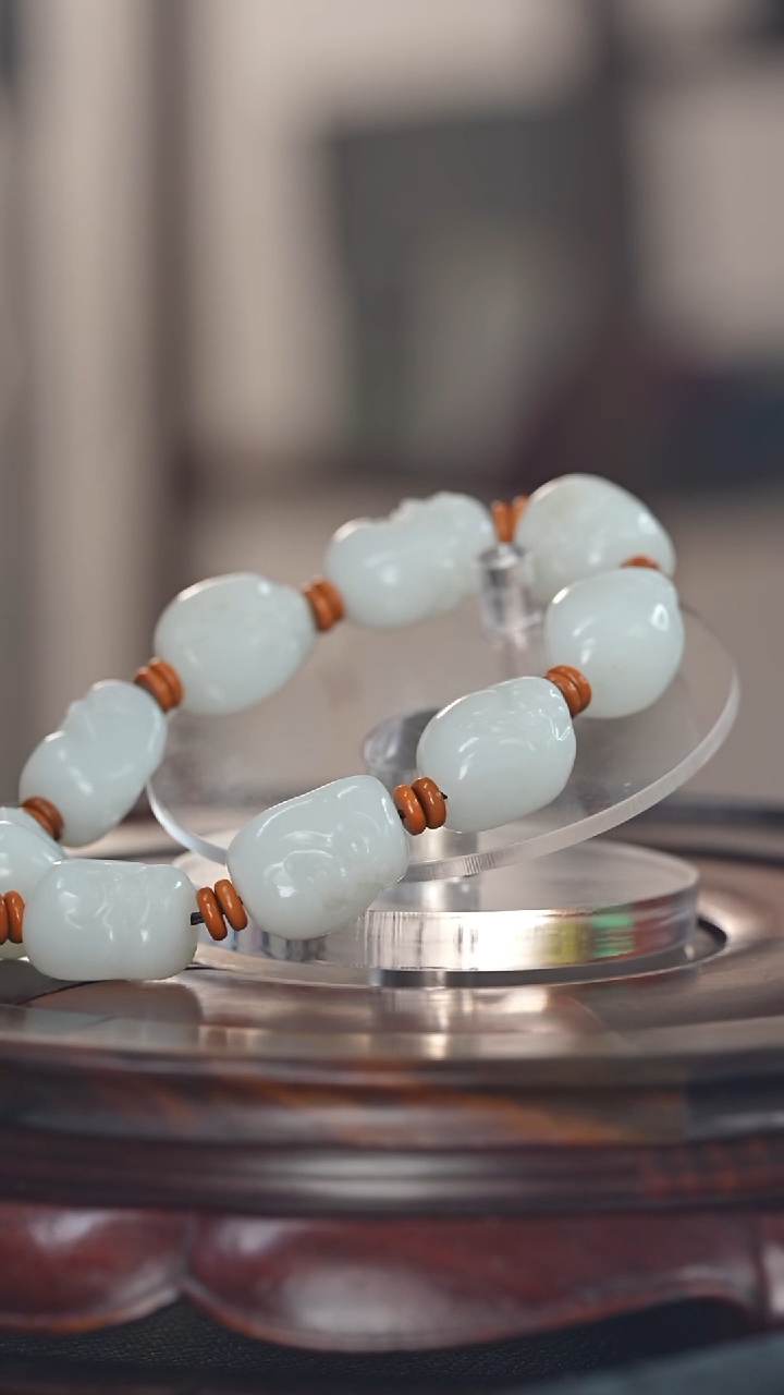 【闪购商品】和田玉挂件未镶嵌十八罗汉手串