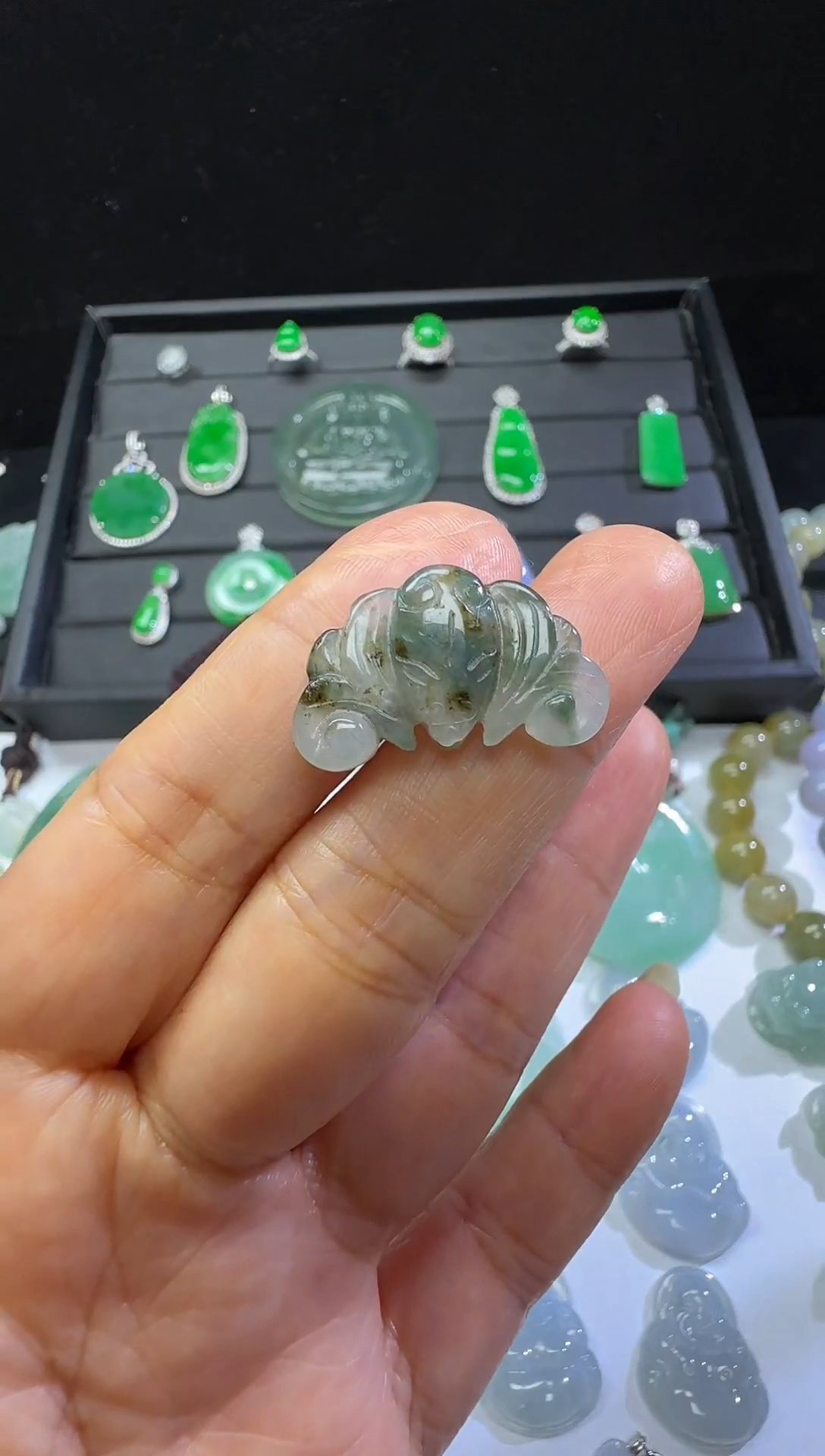 【闪购商品】翡翠吊坠(不含链)未镶嵌蝙蝠