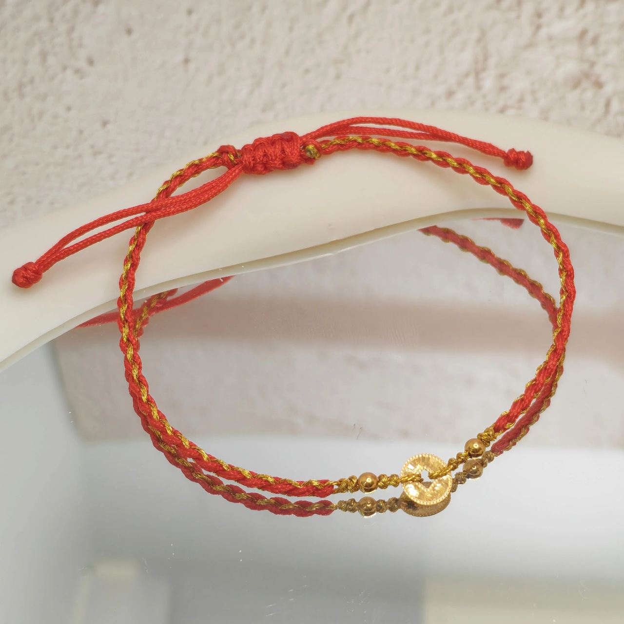 【巧玲珠宝】黄金饰品 18k金钱币红绳饰品 经典时尚百搭