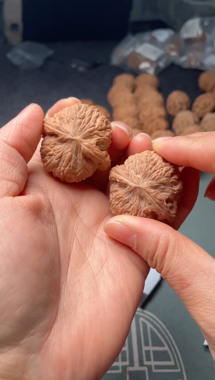 把件文玩核桃w67   绣球40尺