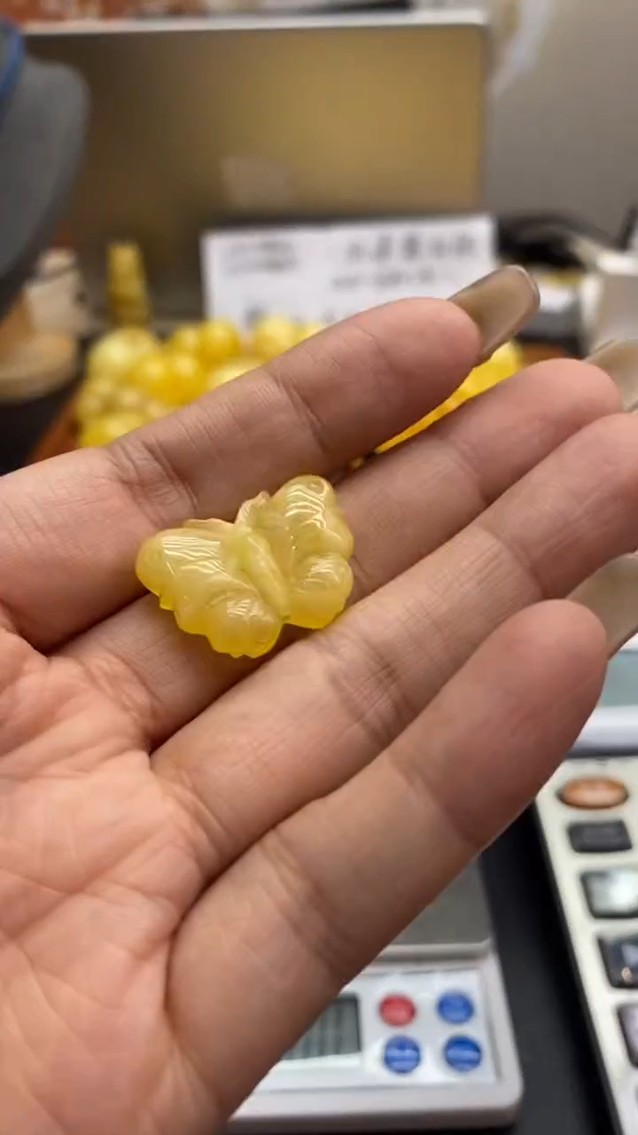 琥珀未镶嵌珠宝奇石1829