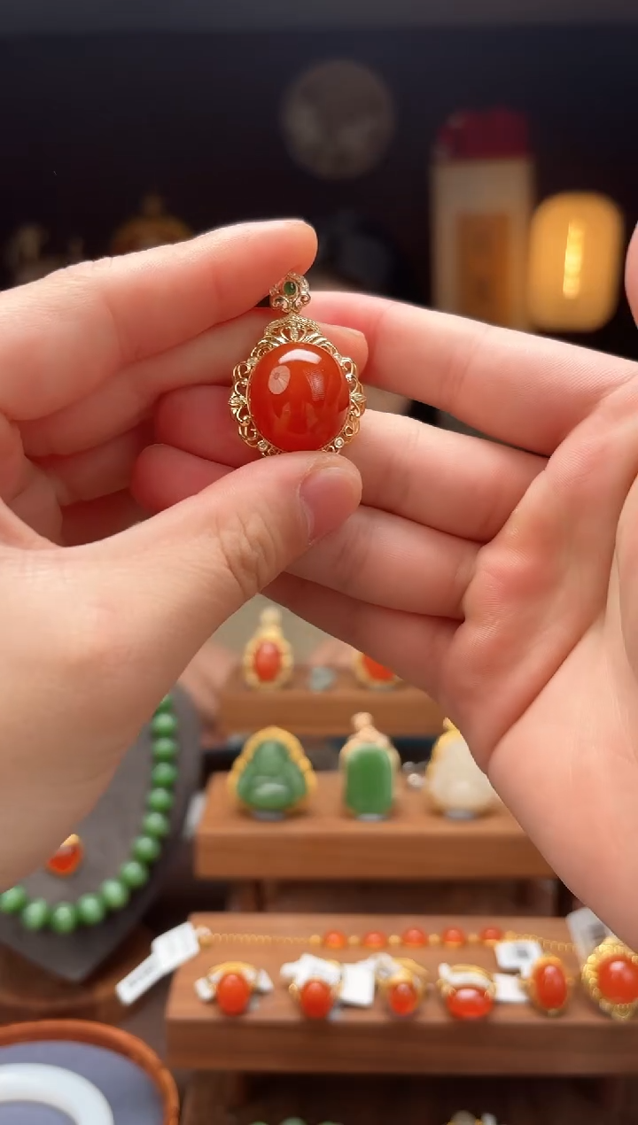 【闪购商品】南红玛瑙AA8南红金镶蛋面18K金镶嵌-