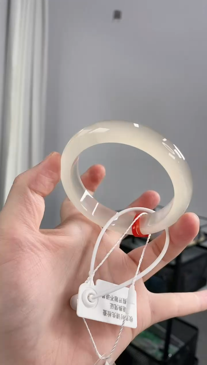 玛瑙/玉髓手镯未镶嵌59圈