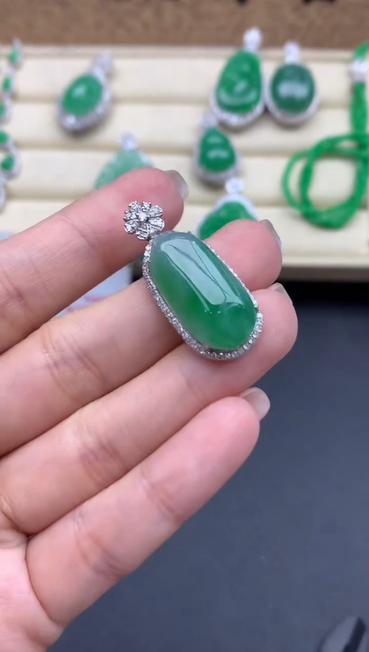 【闪购商品】翡翠颈饰18K金镶嵌166-中国好珍宝