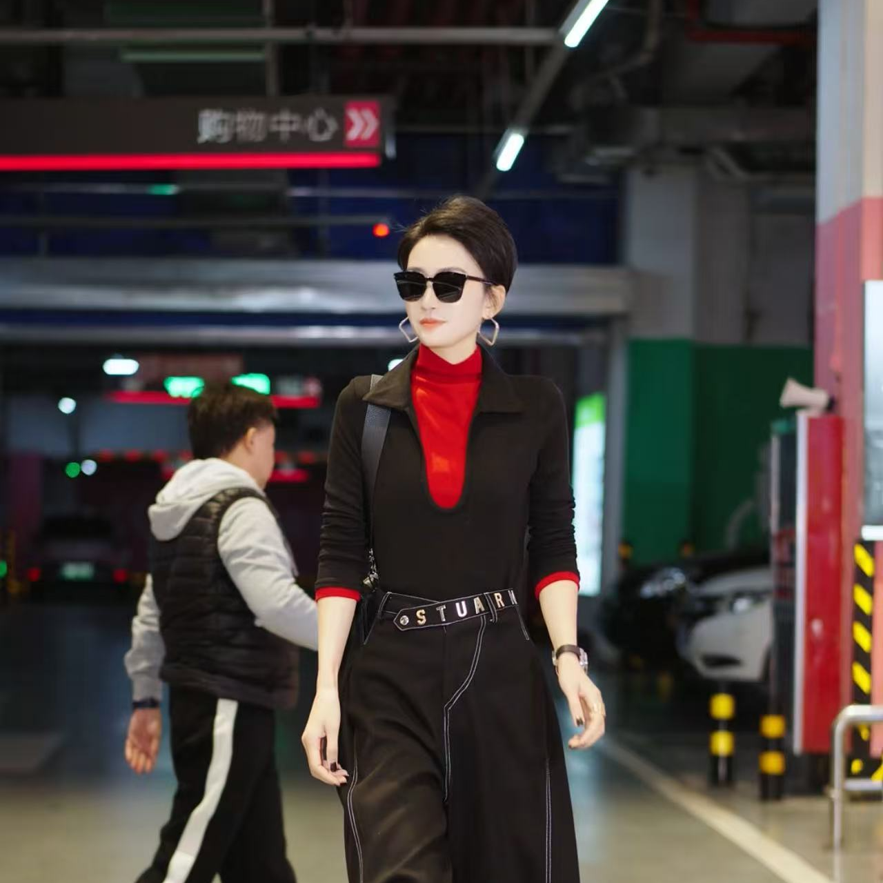 （萱萱推荐）时尚撞色拼接假两件内搭上衣