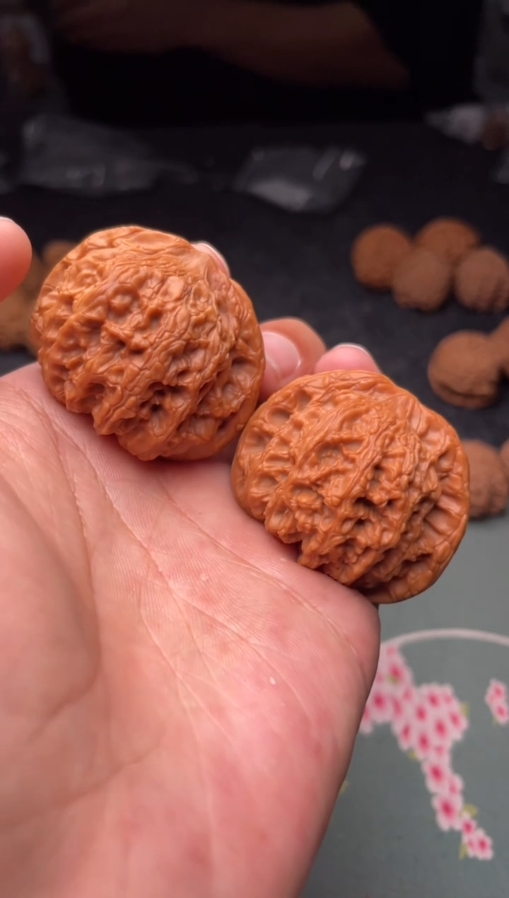 把件文玩核桃a266 龙洞玉43尺