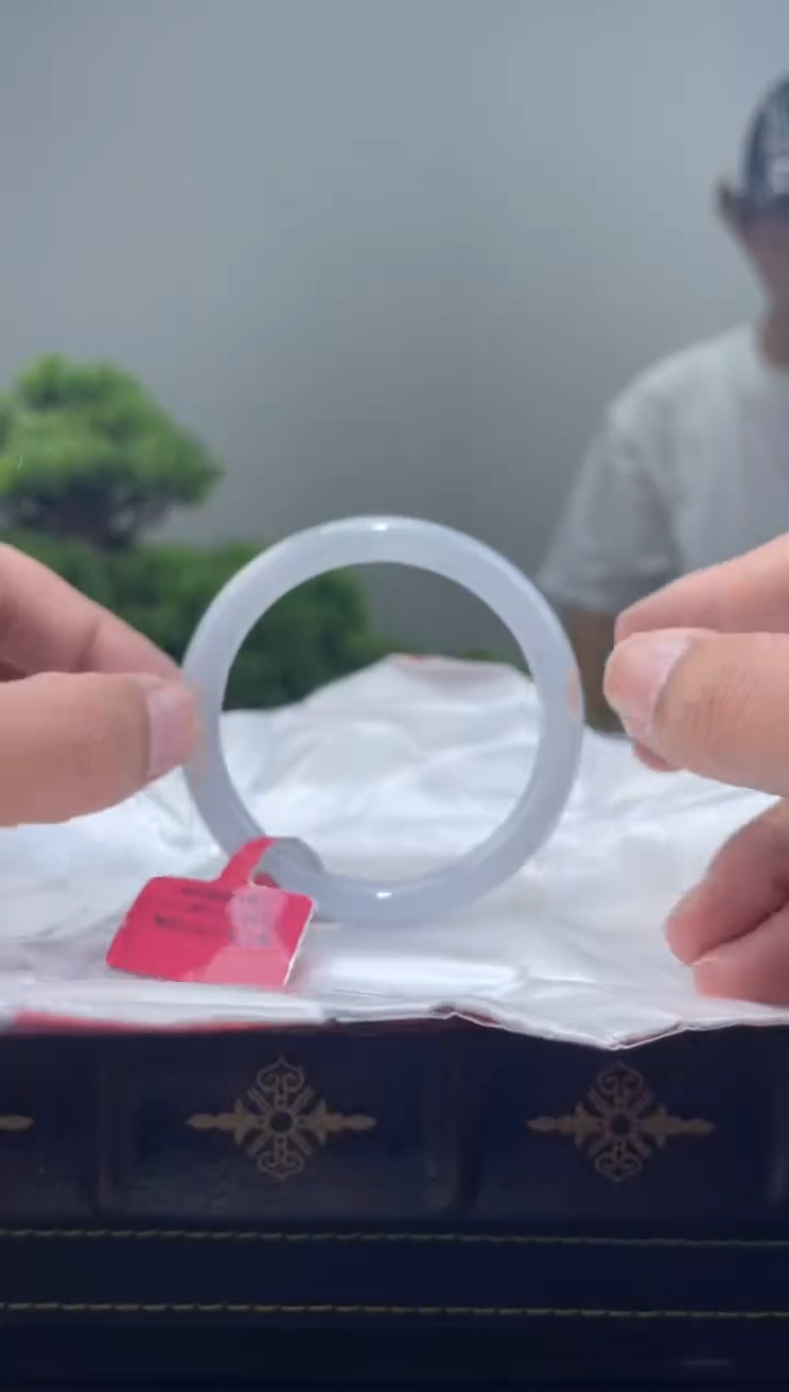 【闪购商品】翡翠手镯未镶嵌手镯12