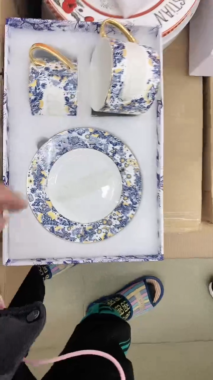 瓷片锅碗瓢盆一件不留@@1