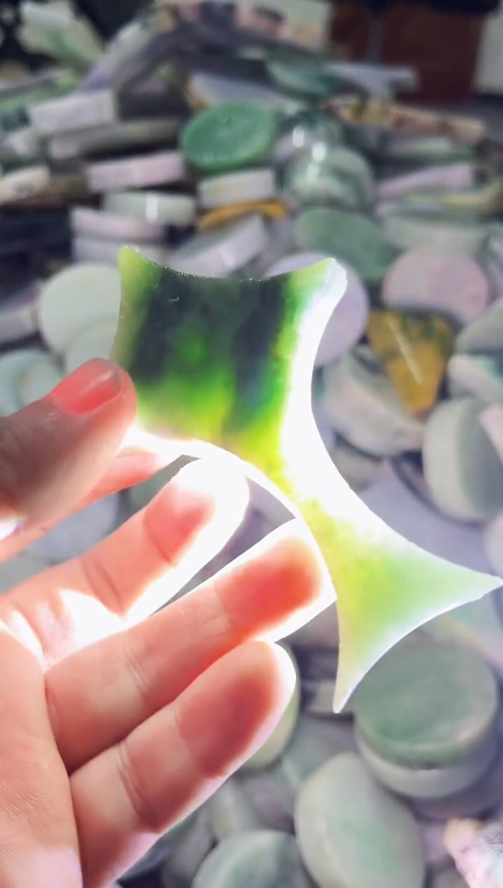 【闪购商品】翡翠挂件未镶嵌A货康壹268